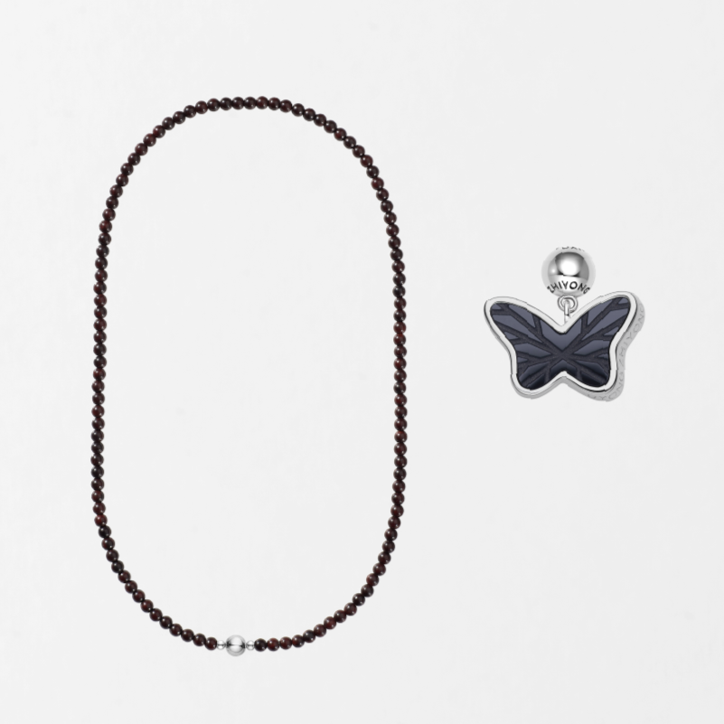 Black Butterfly Single-Sided Necklace